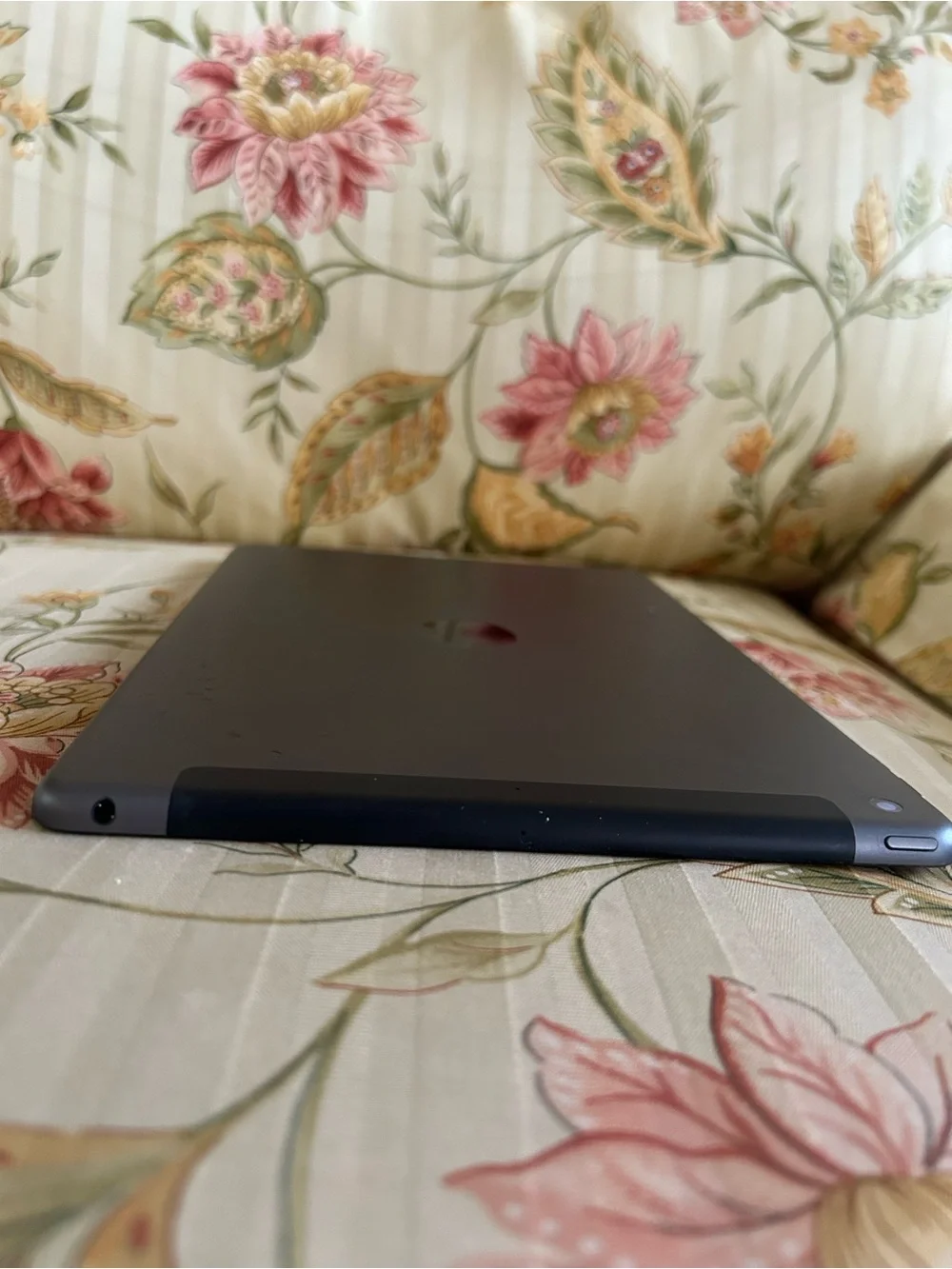 Apple iPad 7th Generation Unlocked